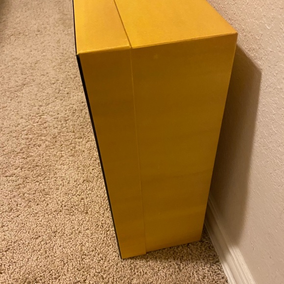 Authentic Brand New  Large Fendi gift set (Shoe box Men's size 10 & Gift Bag) - Picture 4 of 8